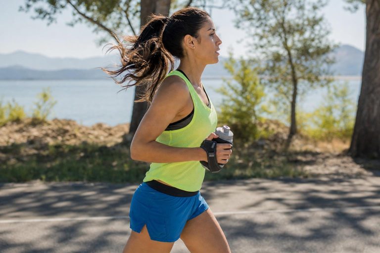 Best Handheld Water Bottles for Running: Stay Hydrated on Your Next Run